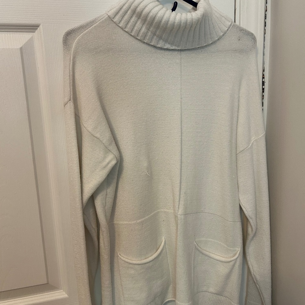 Renuar S/P Turtleneck Sweater w/ Pockets